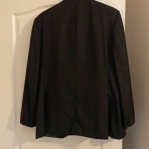 Beautiful Grey pinstriped Hickey Freeman Suit.  44 long pants 36x31. - Picture 7 of 7